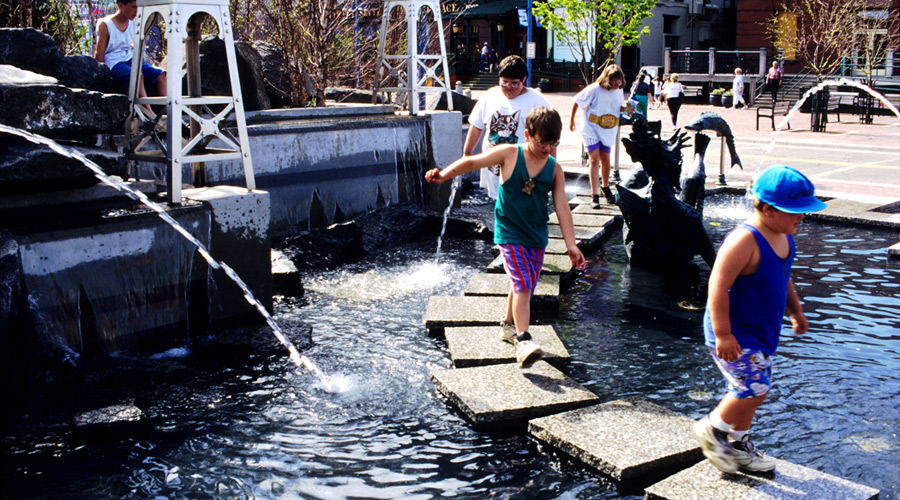 002-fountain-of-the-wind-walking.jpg